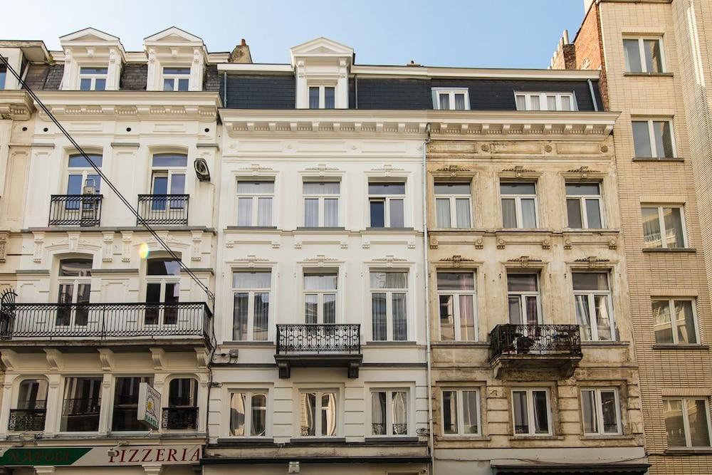 Urban Suites Brussels Eu Экстерьер фото